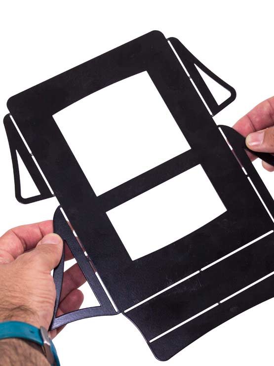 Porta folletos metálico desmontable montaje 3